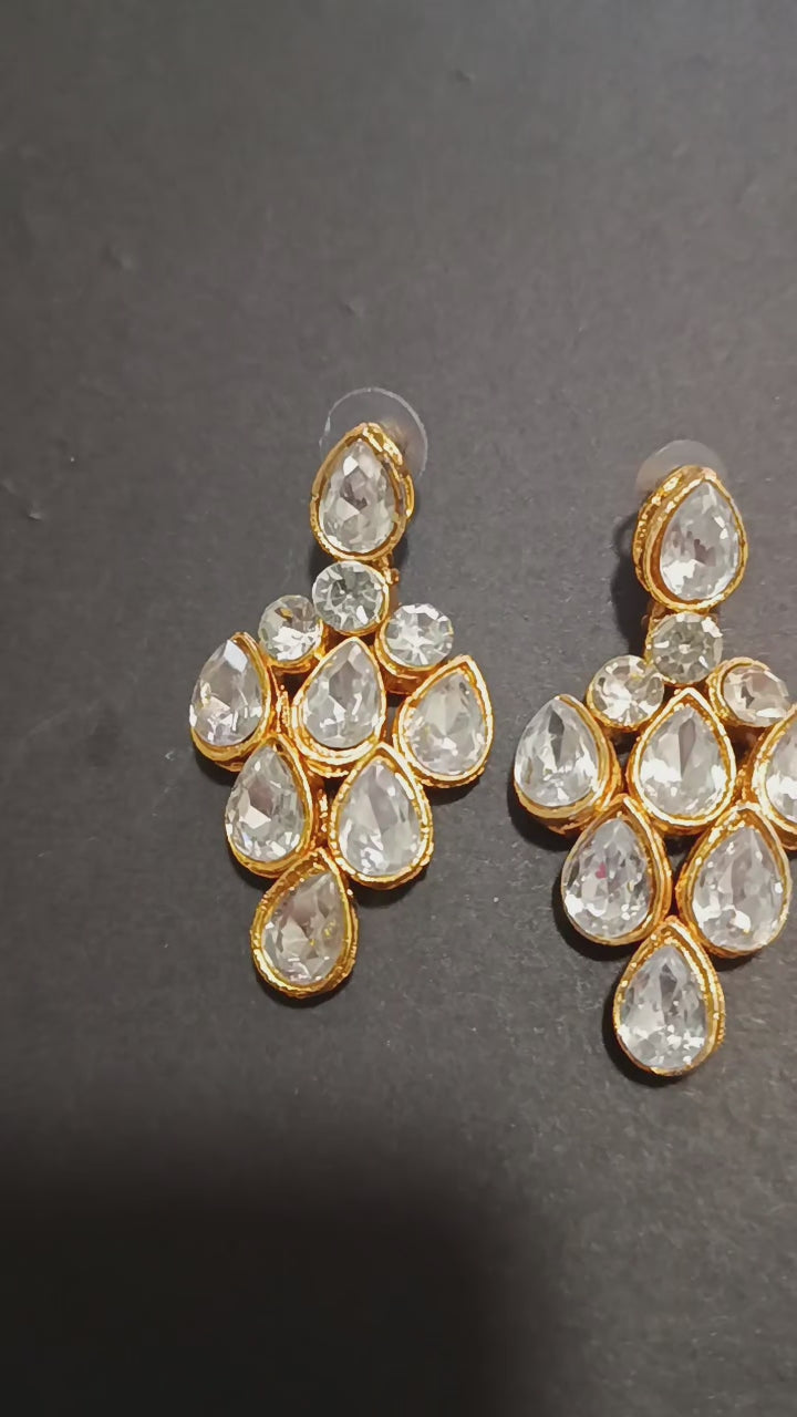 Pendientes artesanos gota dorada