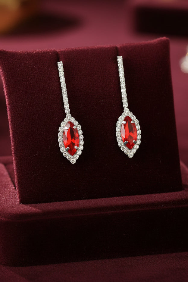 Conjunto lágrima roja