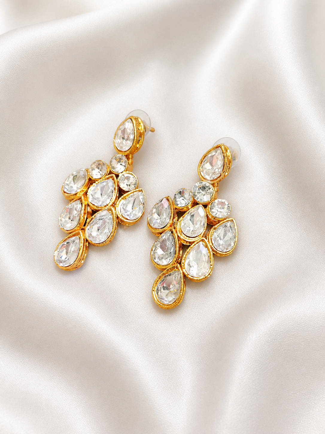 Pendientes artesanos gota dorada